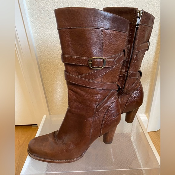UGG Women's Caroline Boots Brown sheepskin Leather Moto Strap Heeled size 8 - Picture 5 of 12